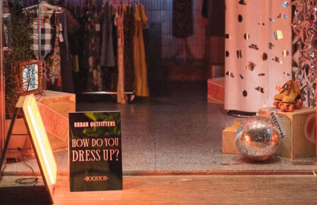 UO China: Pop Up Event – How Do You Dress&nbsp;Up?
